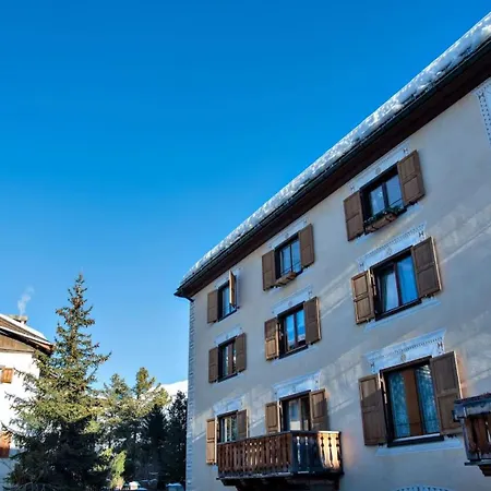 Chesa Centrum - Celerina ツェエリーナ